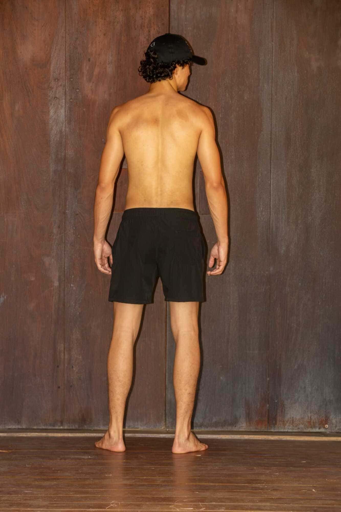 SHORT LOGO PRETO