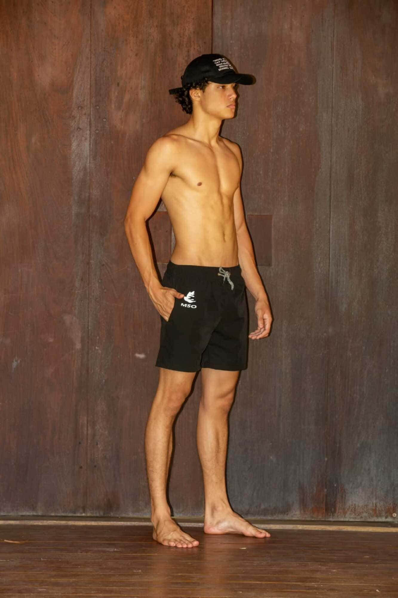 SHORT LOGO PRETO